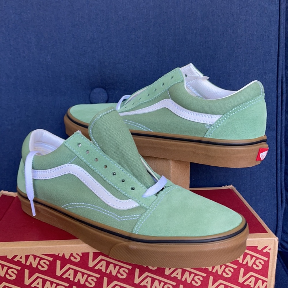 Vans Men’s Old Skool Gum Basil/True White Sneakers - Picture 1 of 16